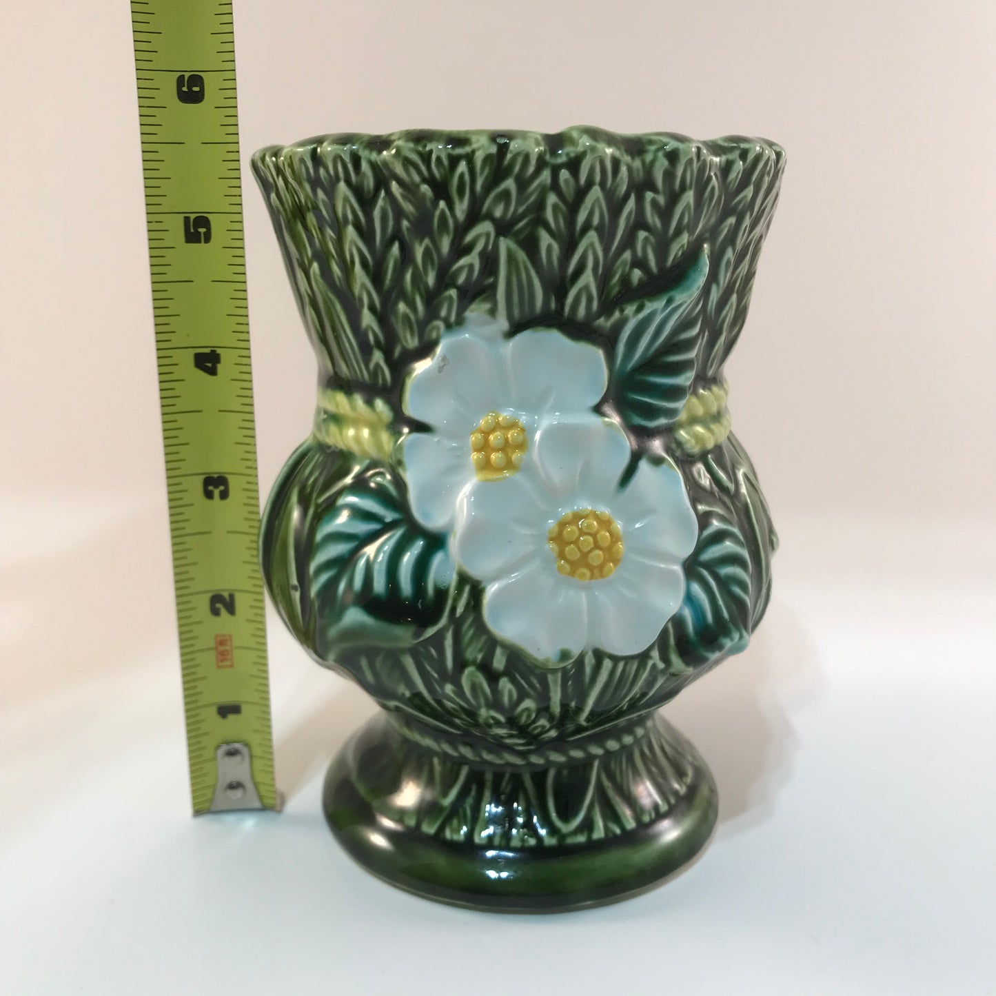 Vintage Magolica Daisy Pedestal Vase/Planter