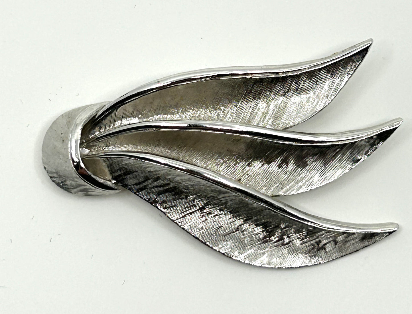 Vintage 3 Leaf Textured Silver Look Brooch
