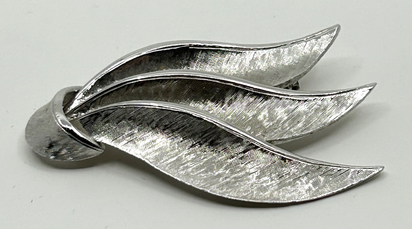 Vintage 3 Leaf Textured Silver Look Brooch