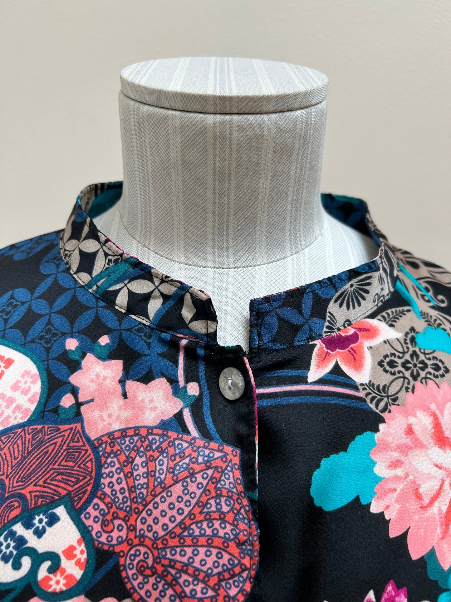 NATORI Asian Florals on Black Mandarin Collar Silky Satin Pajama Set