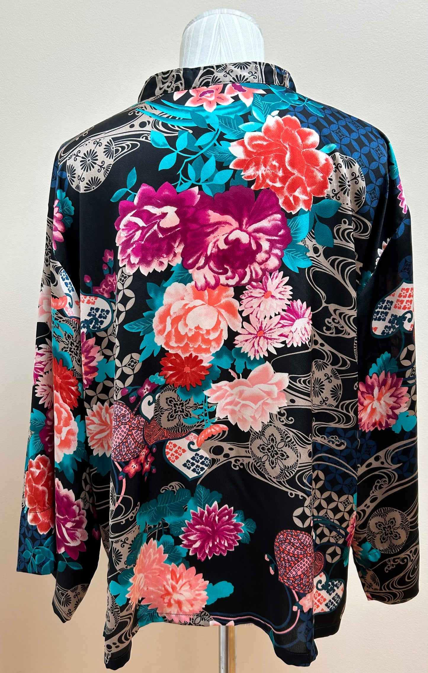 NATORI Asian Florals on Black Mandarin Collar Silky Satin Pajama Set