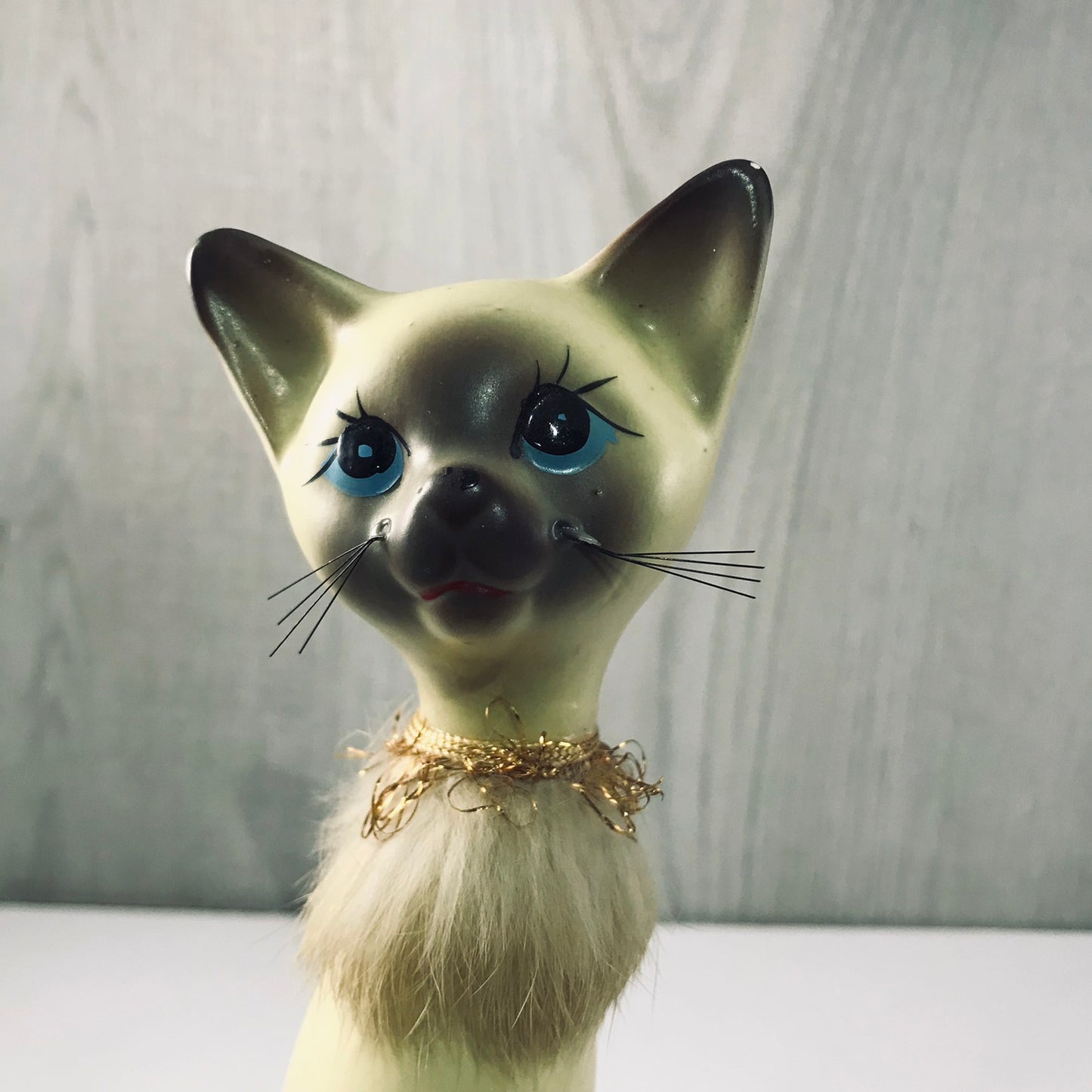 Vintage Giftcraft Trio of Siamese Sitting Ceramic Cats, Furry Gold and Silver Trimmed Collars