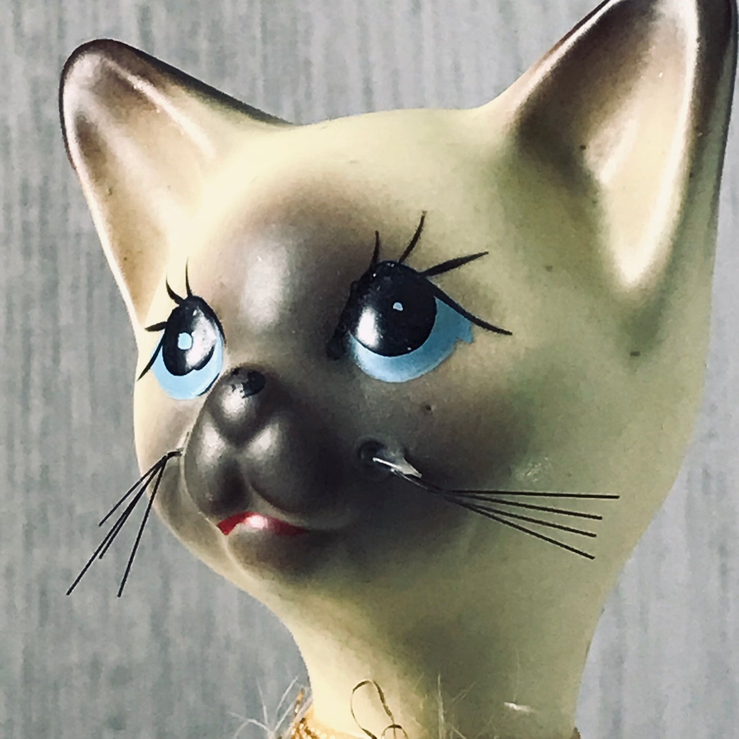 Vintage Giftcraft Trio of Siamese Sitting Ceramic Cats, Furry Gold and Silver Trimmed Collars