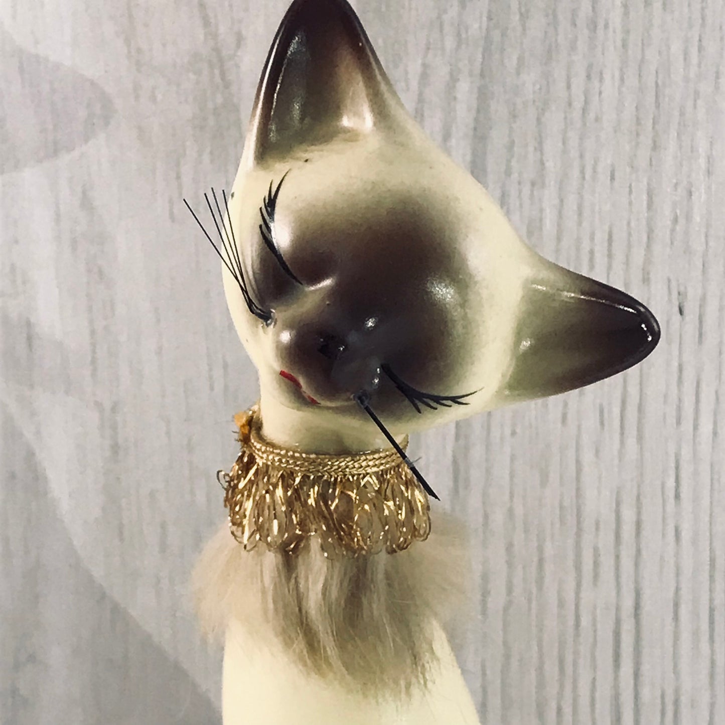 Vintage Giftcraft Trio of Siamese Sitting Ceramic Cats, Furry Gold and Silver Trimmed Collars