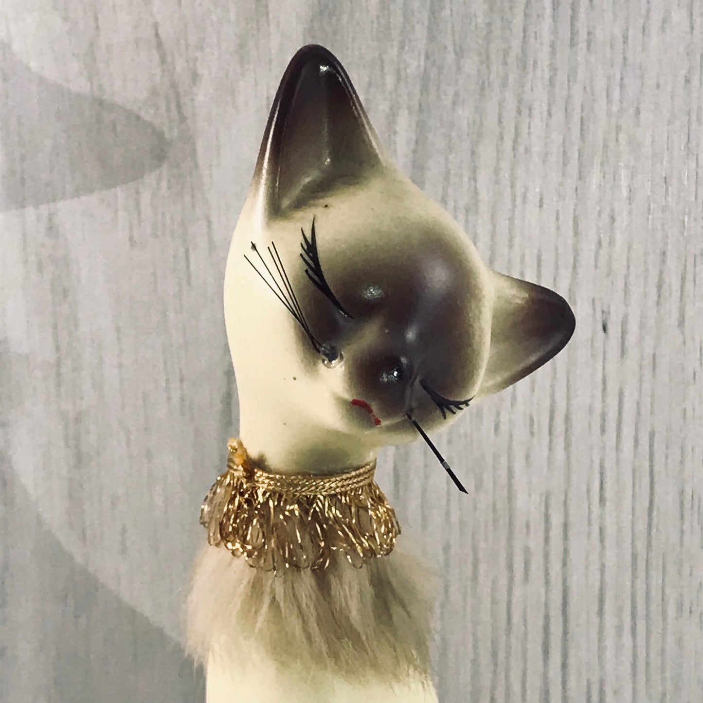Vintage Giftcraft Trio of Siamese Sitting Ceramic Cats, Furry Gold and Silver Trimmed Collars