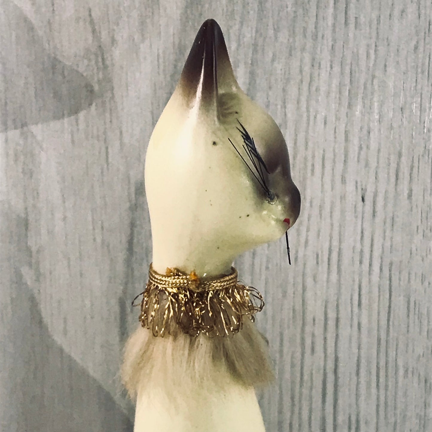 Vintage Giftcraft Trio of Siamese Sitting Ceramic Cats, Furry Gold and Silver Trimmed Collars