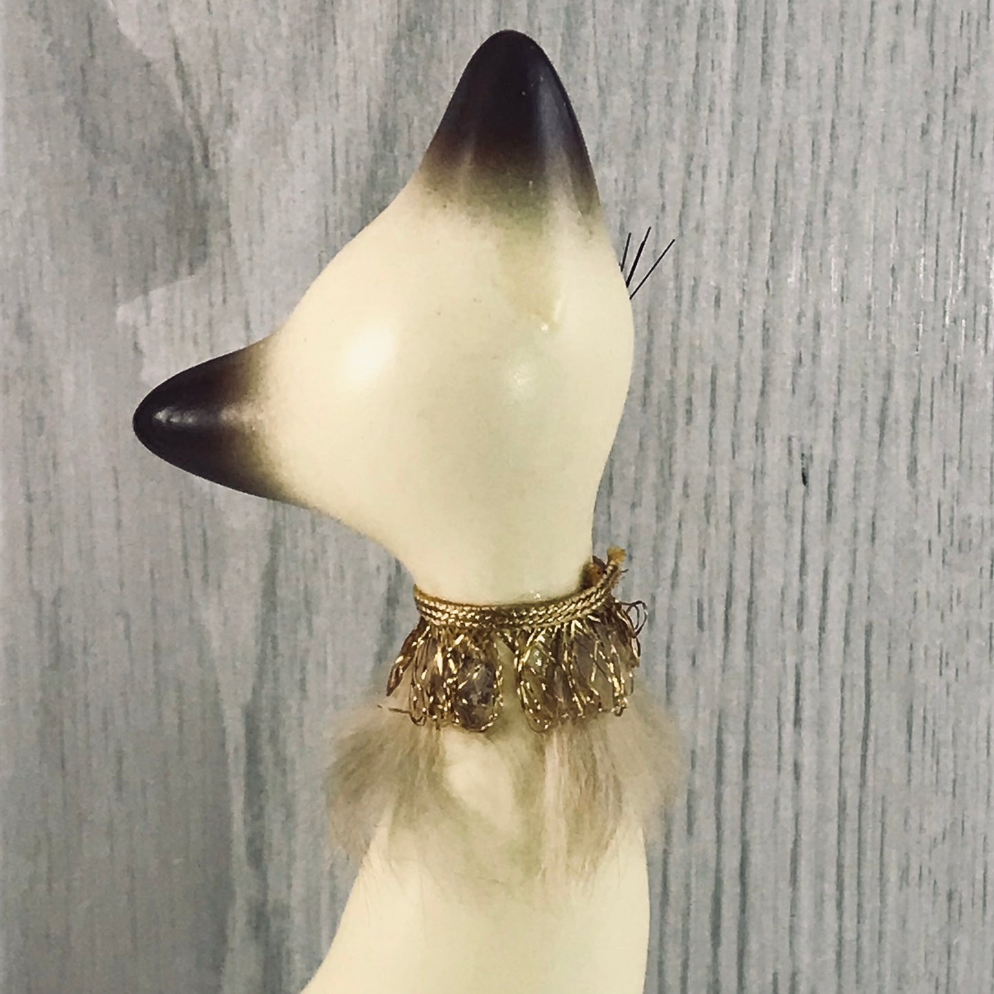 Vintage Giftcraft Trio of Siamese Sitting Ceramic Cats, Furry Gold and Silver Trimmed Collars