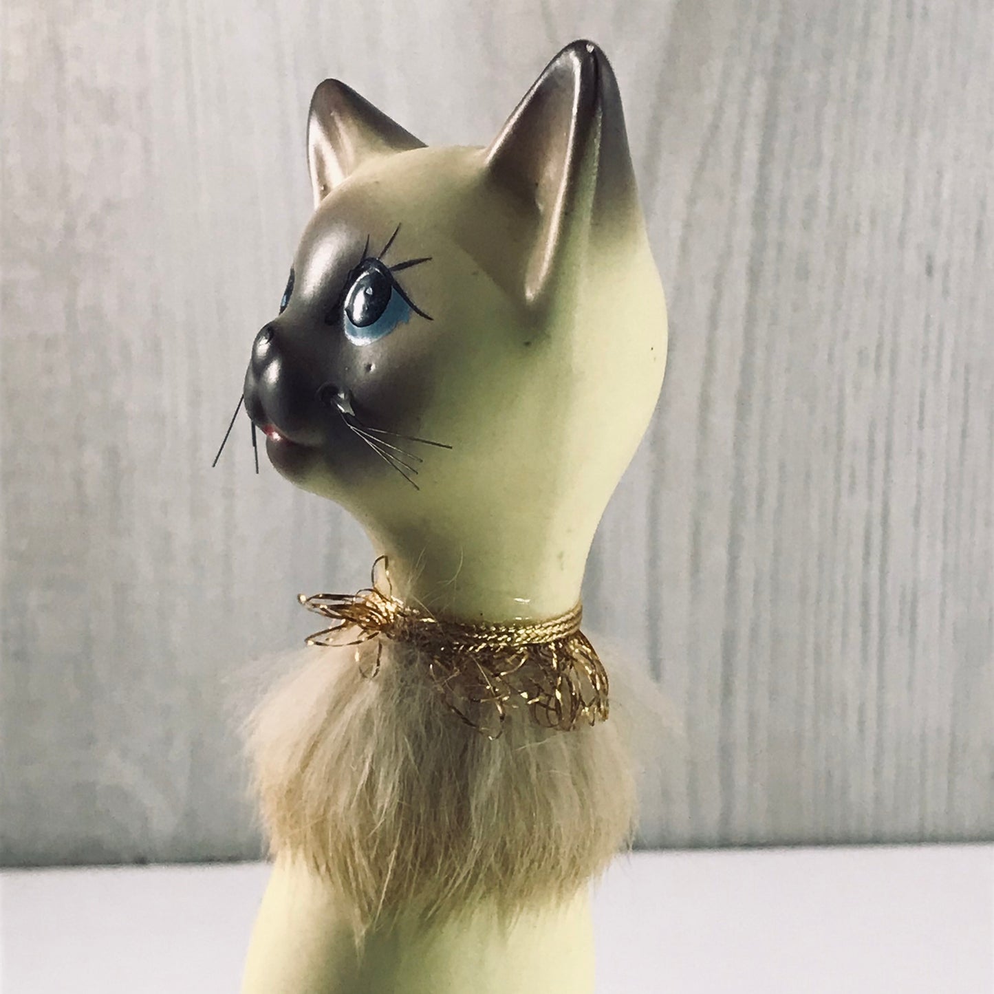 Vintage Giftcraft Trio of Siamese Sitting Ceramic Cats, Furry Gold and Silver Trimmed Collars