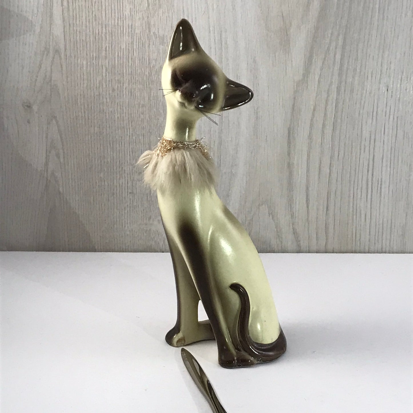 Vintage Giftcraft Trio of Siamese Sitting Ceramic Cats, Furry Gold and Silver Trimmed Collars