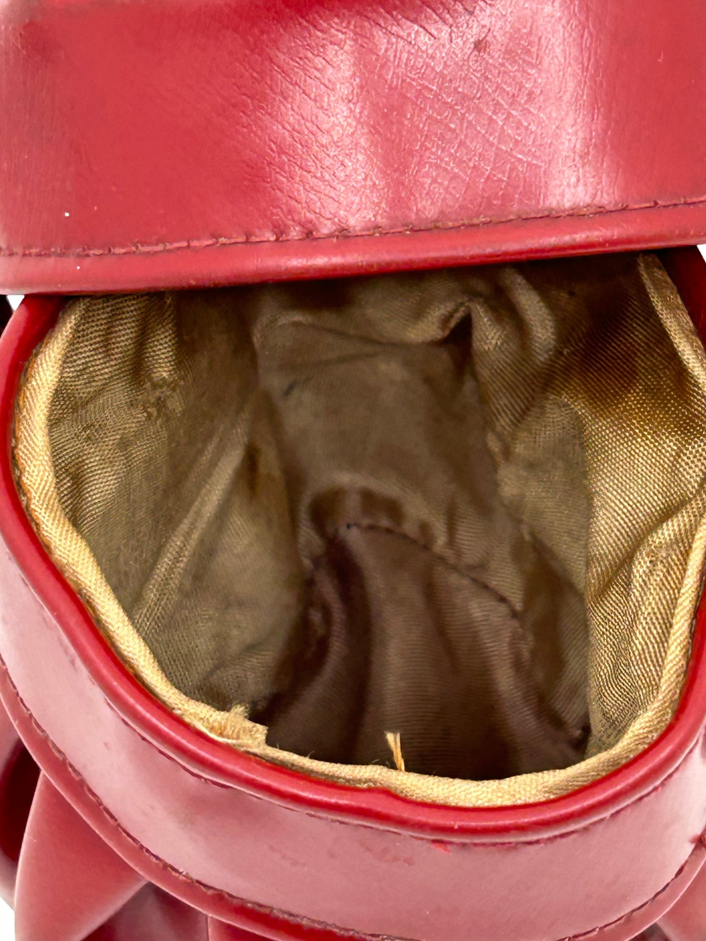 Super Vintage 1950 Red Vinyl Pleated Round Jewelry Box Mini Handbag