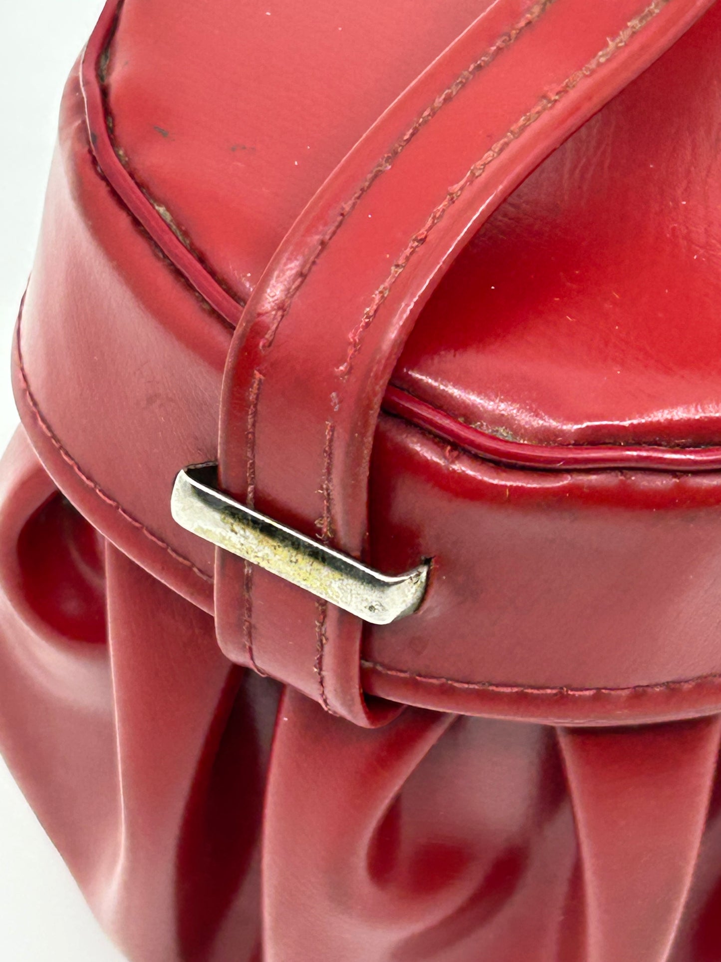 Super Vintage 1950 Red Vinyl Pleated Round Jewelry Box Mini Handbag