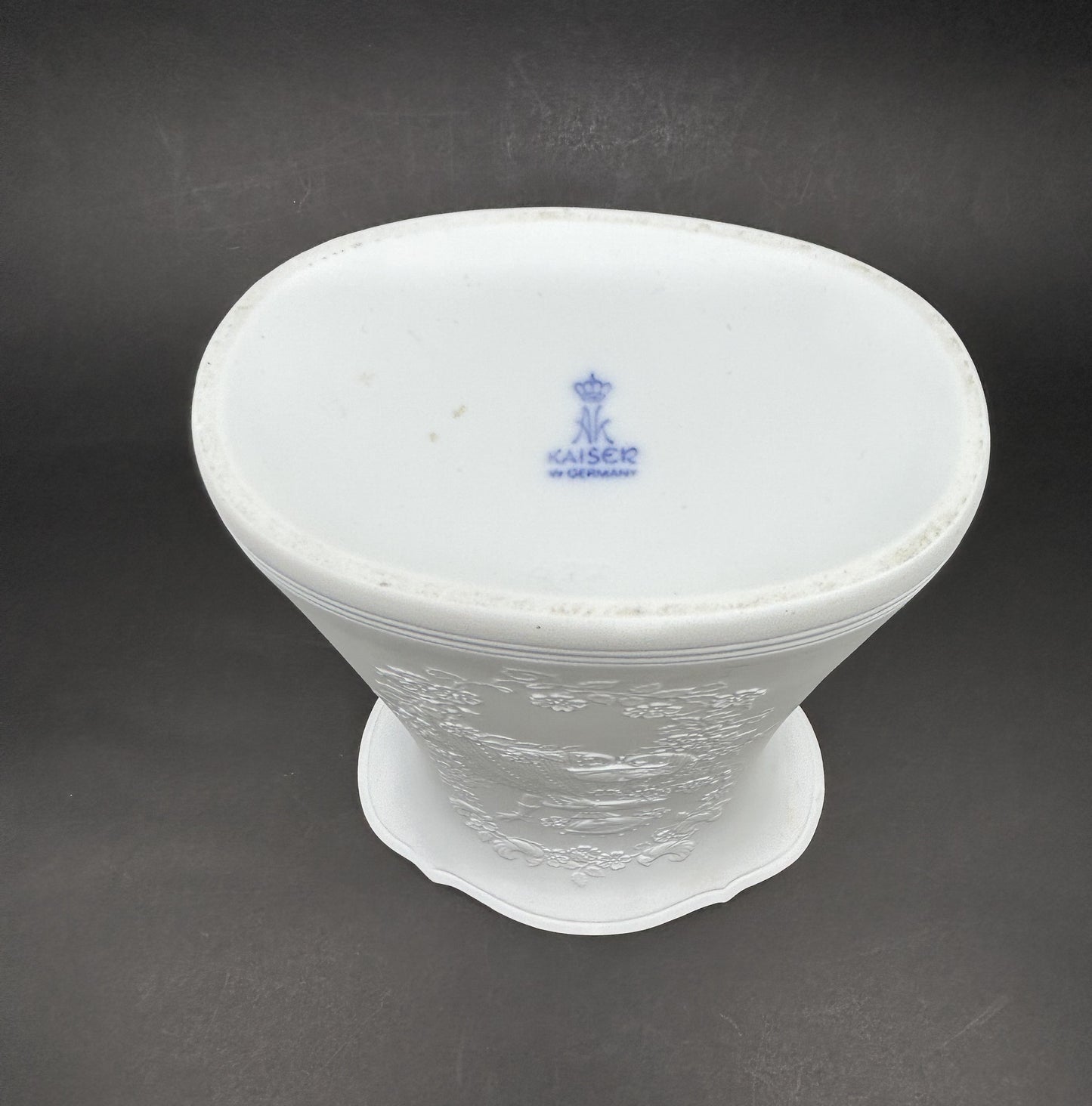 AK Kaiser White Porcelain Bisque Vase - Princess and the Cat Raised Motif