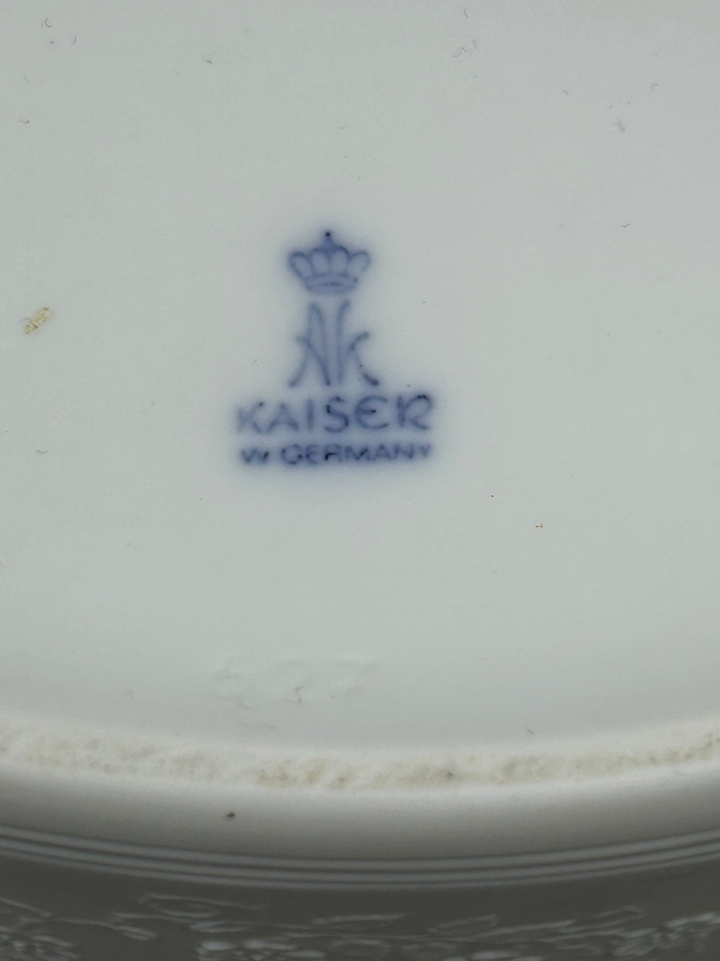 AK Kaiser White Porcelain Bisque Vase - Princess and the Cat Raised Motif