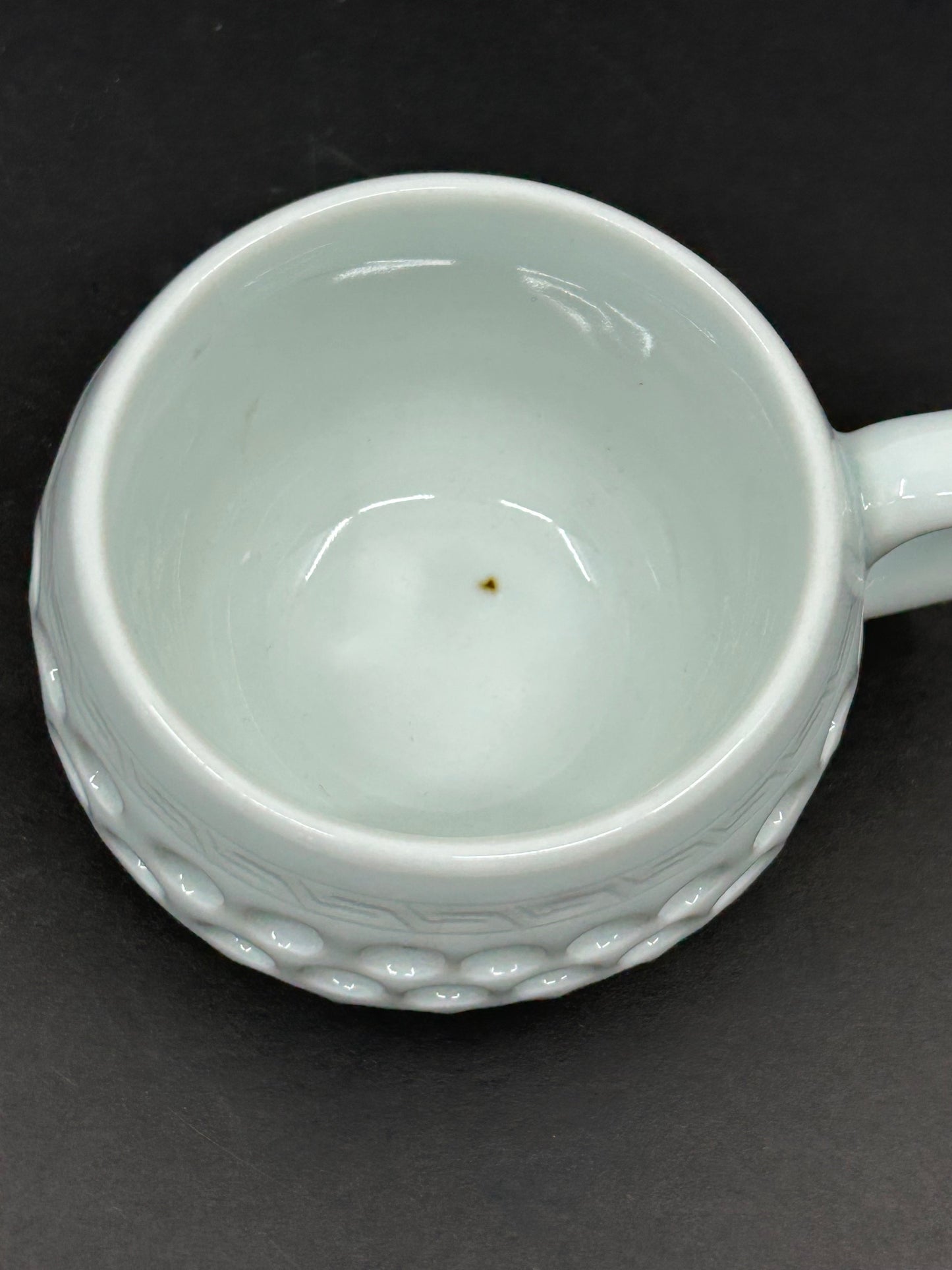 Artisan Contemporary Reticulated Circles Tea cups and Saucer - Set of 4