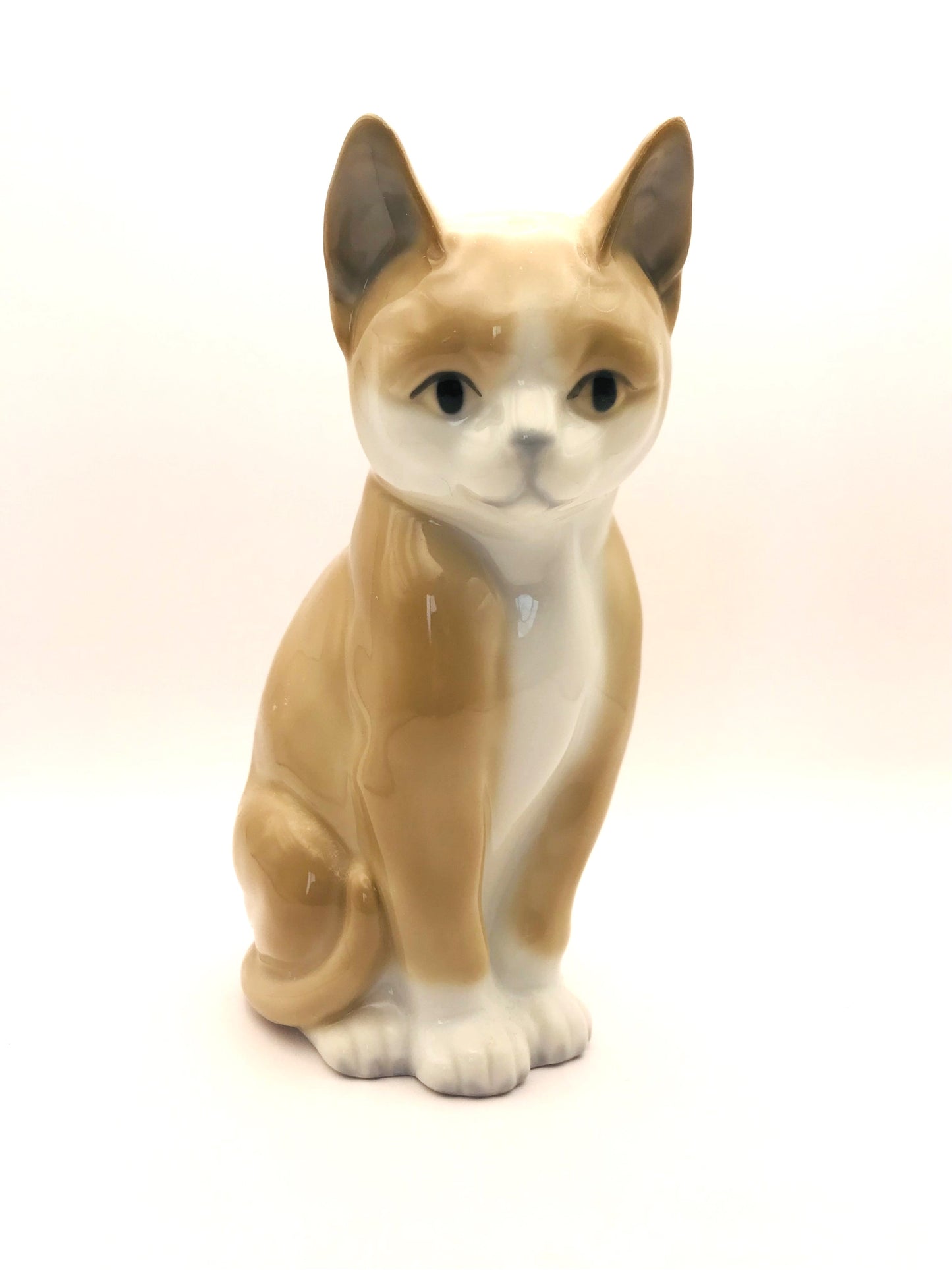 Otagiri Sitting Pretty Smiling Kitty Cat Ceramic Figurine