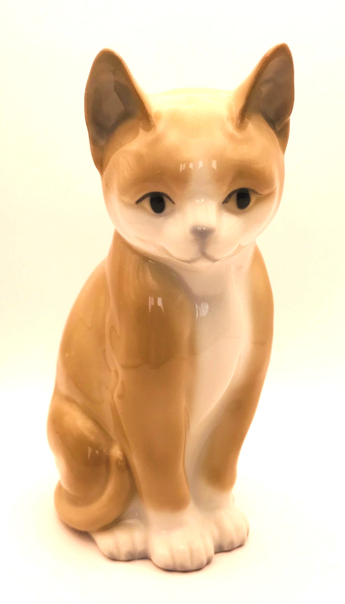 Otagiri Sitting Pretty Smiling Kitty Cat Ceramic Figurine