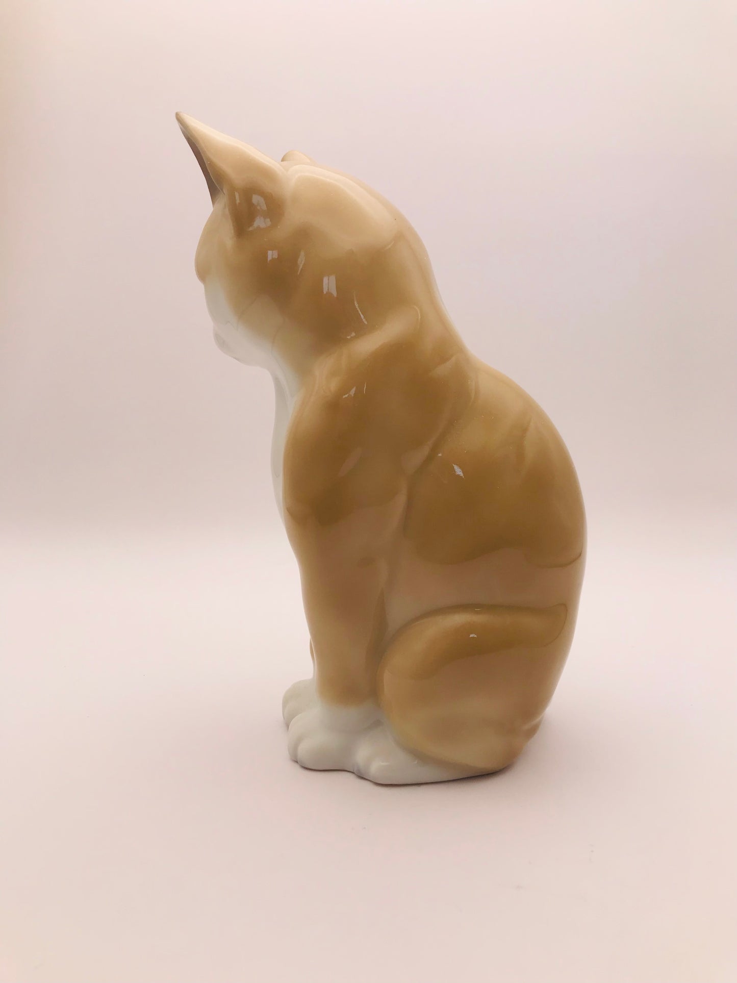 Otagiri Sitting Pretty Smiling Kitty Cat Ceramic Figurine