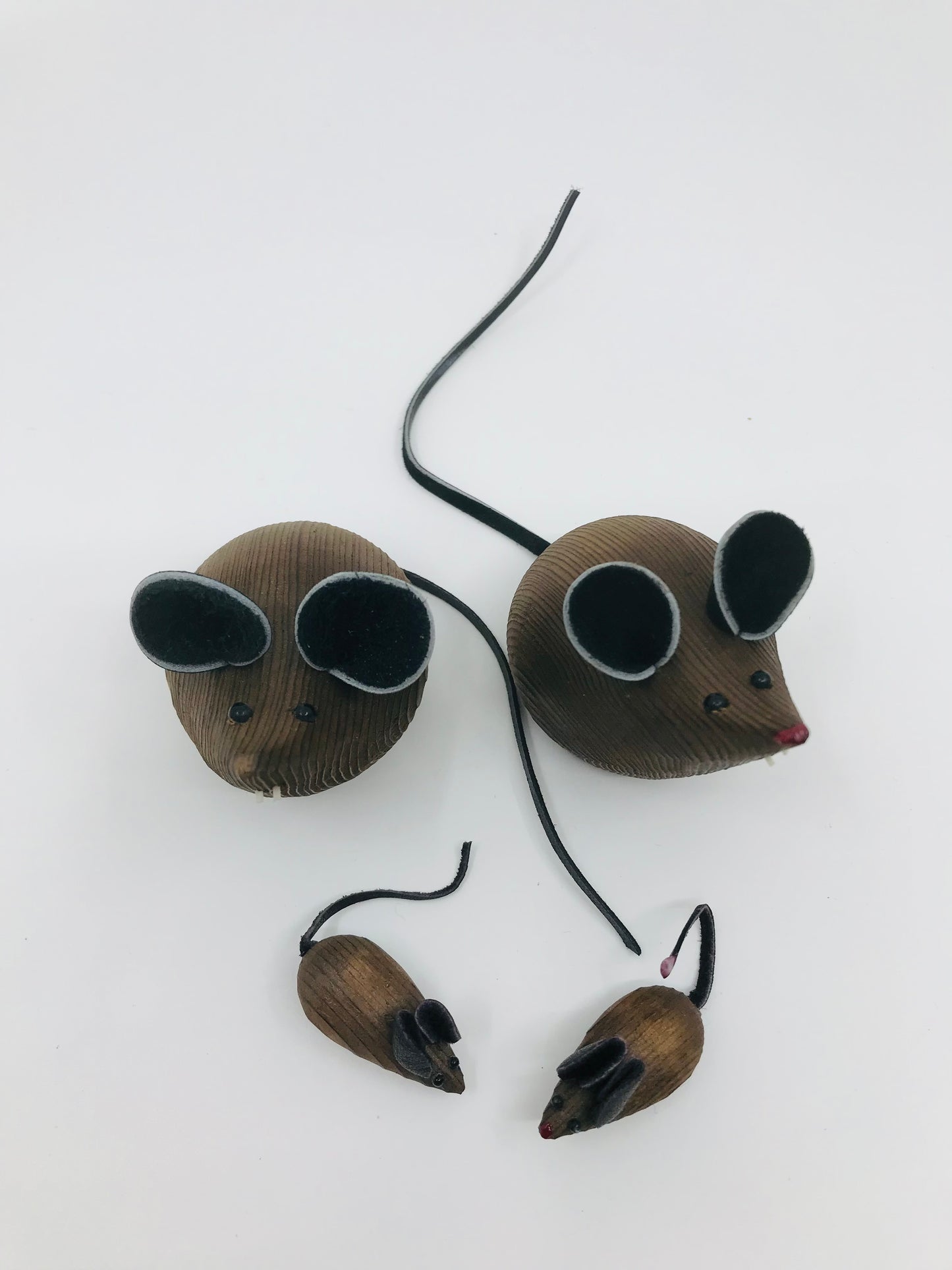 Vintage Wooden Miniature Mouse Family - Set of 4