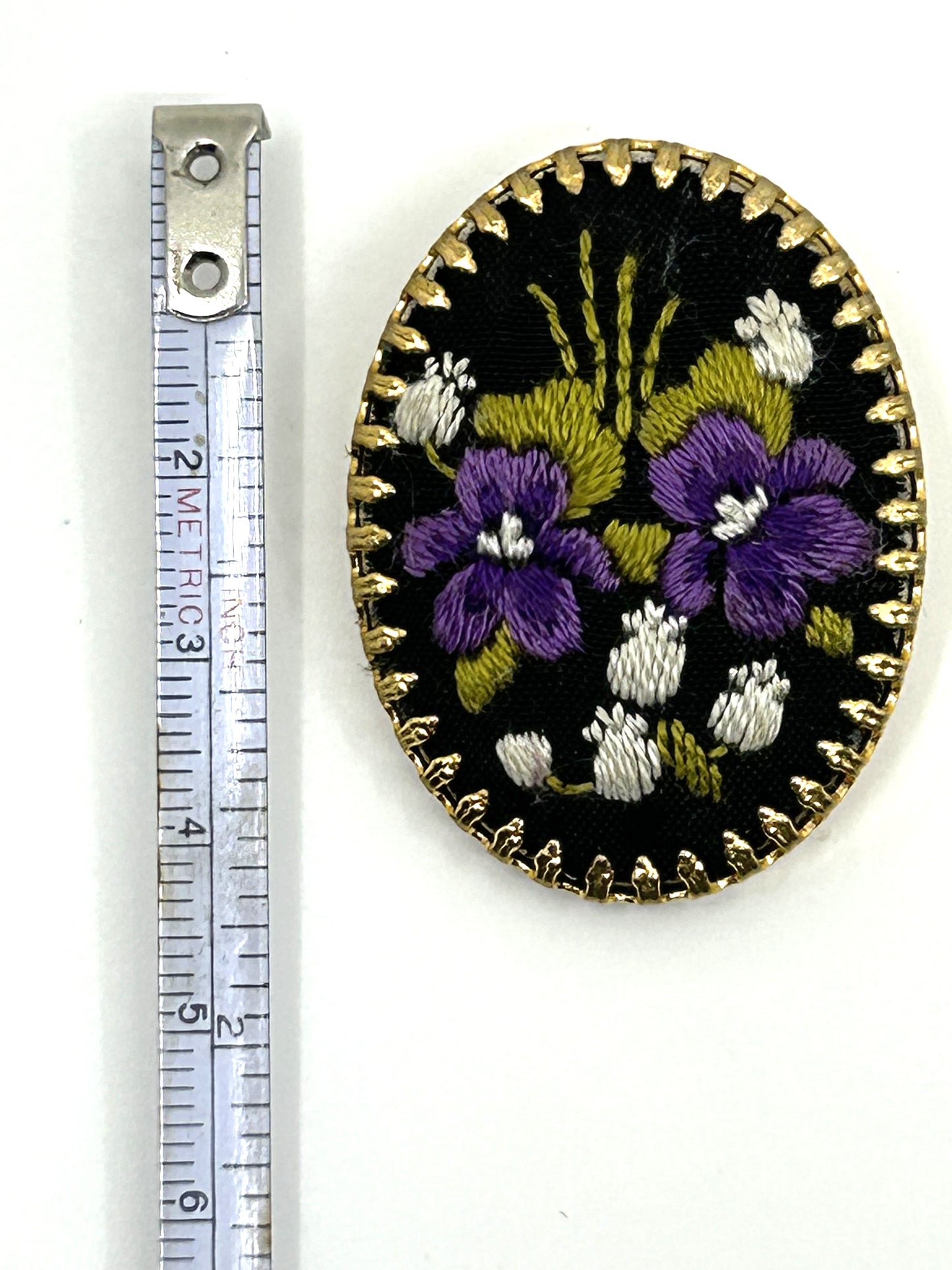 Vintage Cross Stitched Violets Round Goldtone Cameo Brooch