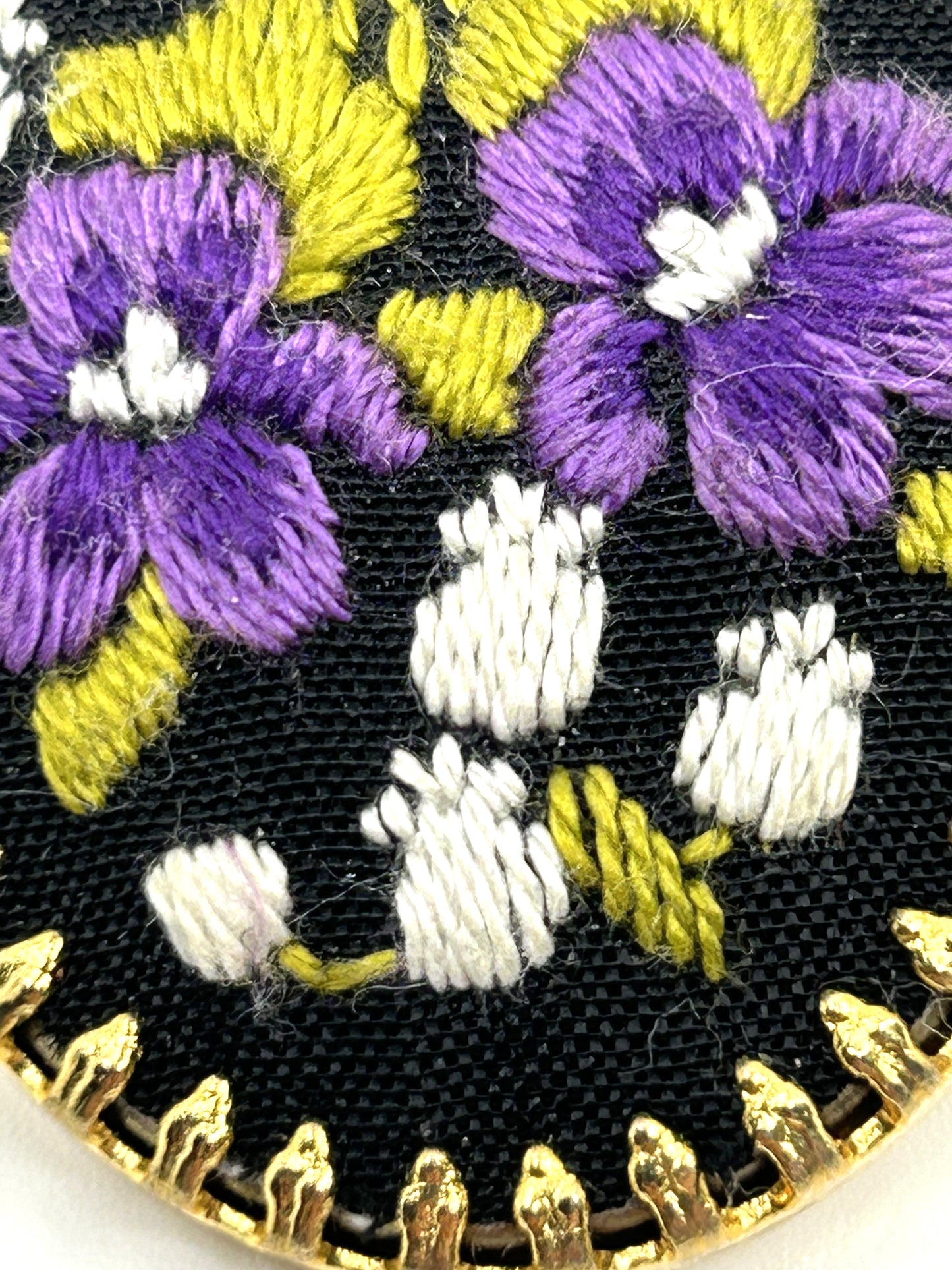 Vintage Cross Stitched Violets Round Goldtone Cameo Brooch