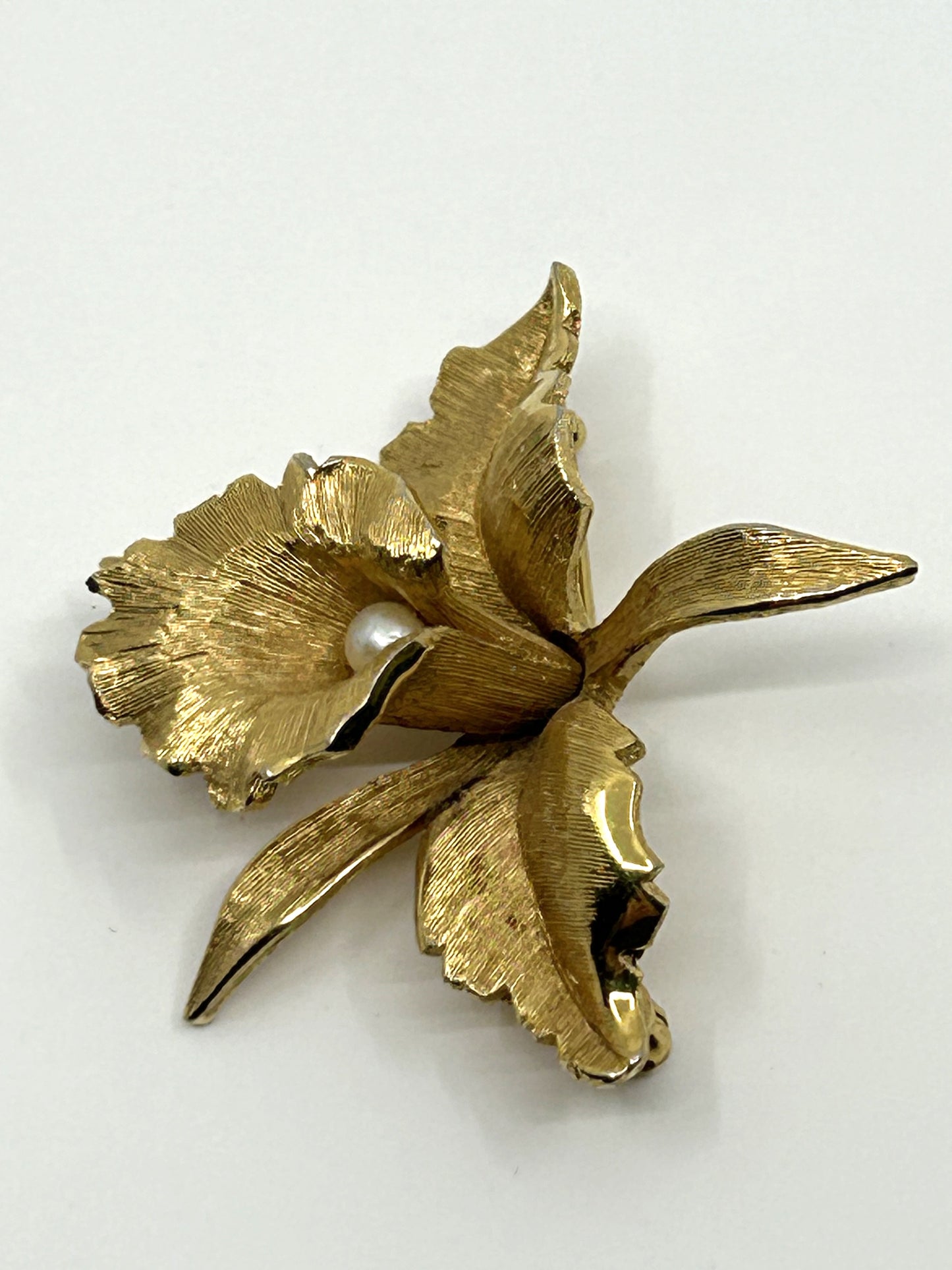 Vintage Textured Goldtone Orchid w/Pearl Brooch