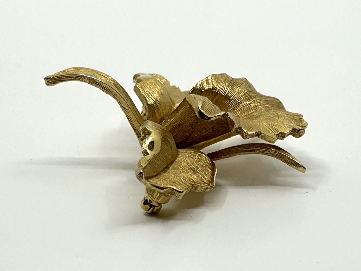 Vintage Textured Goldtone Orchid w/Pearl Brooch