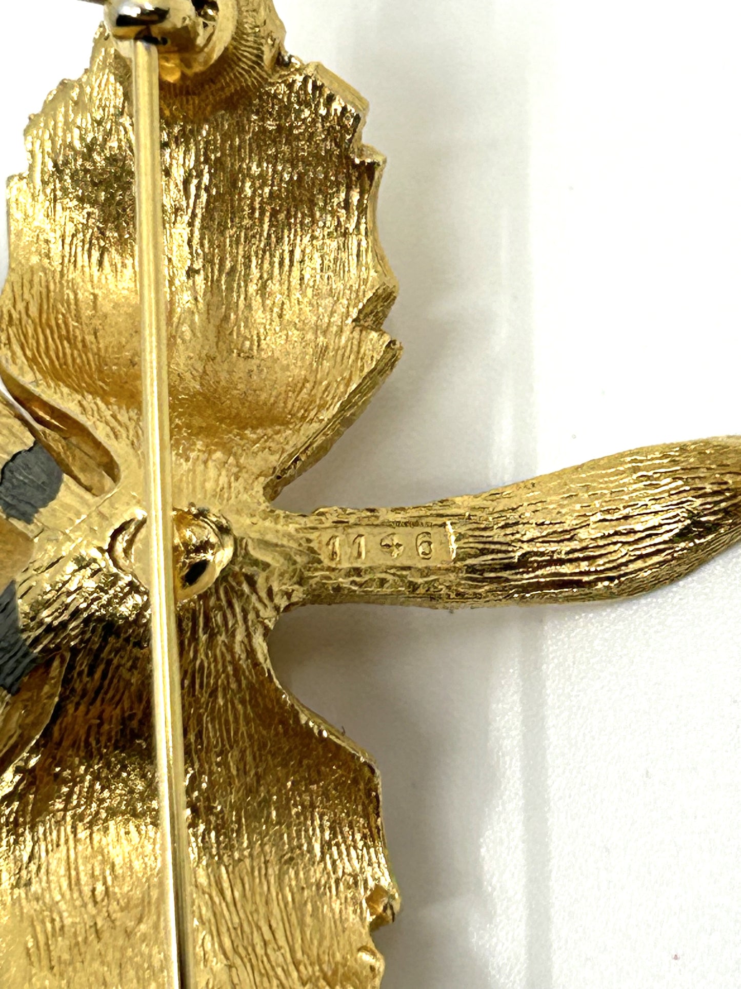 Vintage Textured Goldtone Orchid w/Pearl Brooch