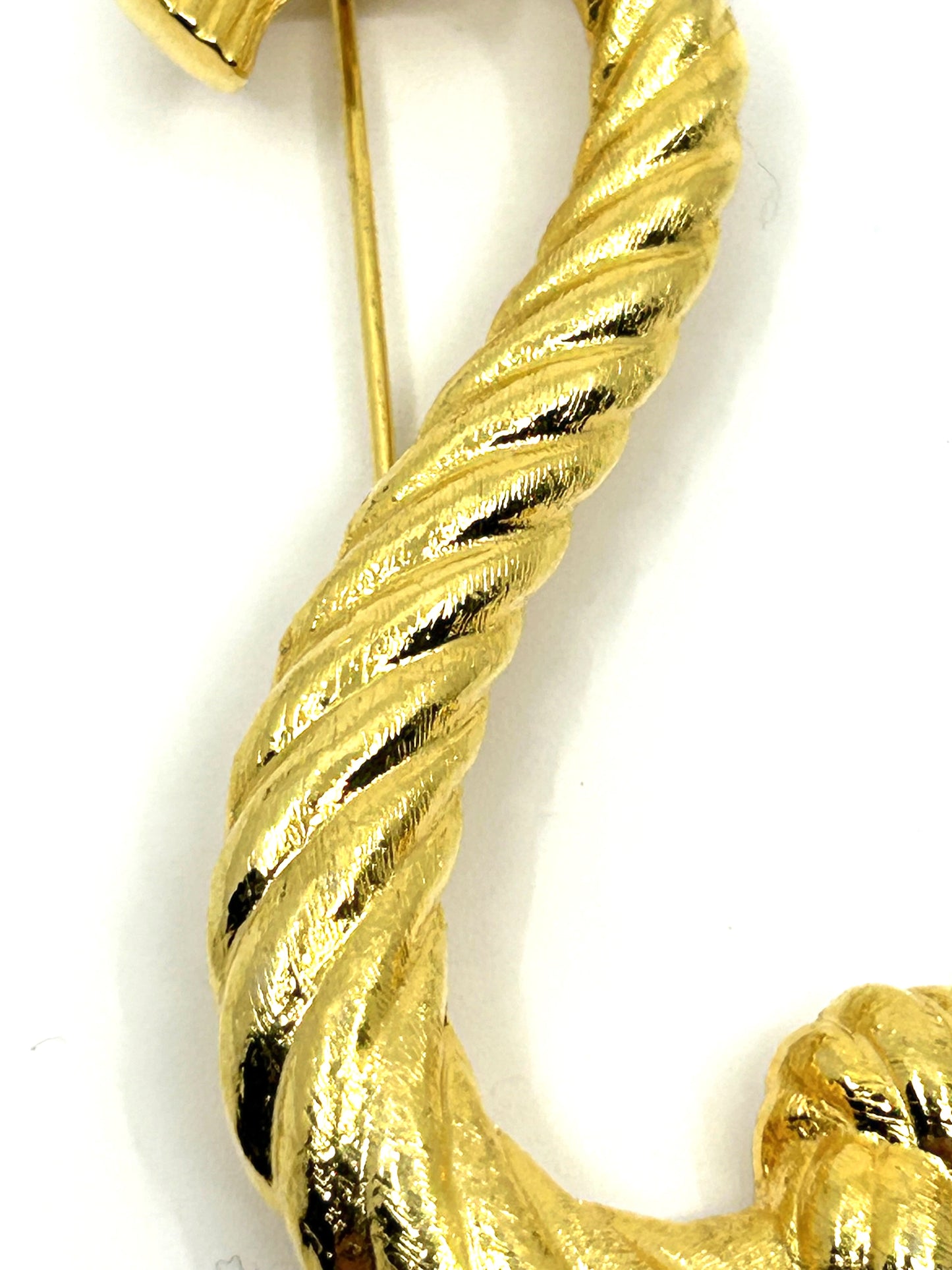 Vintage Goldtone Swirl Nautical Rope Brooch