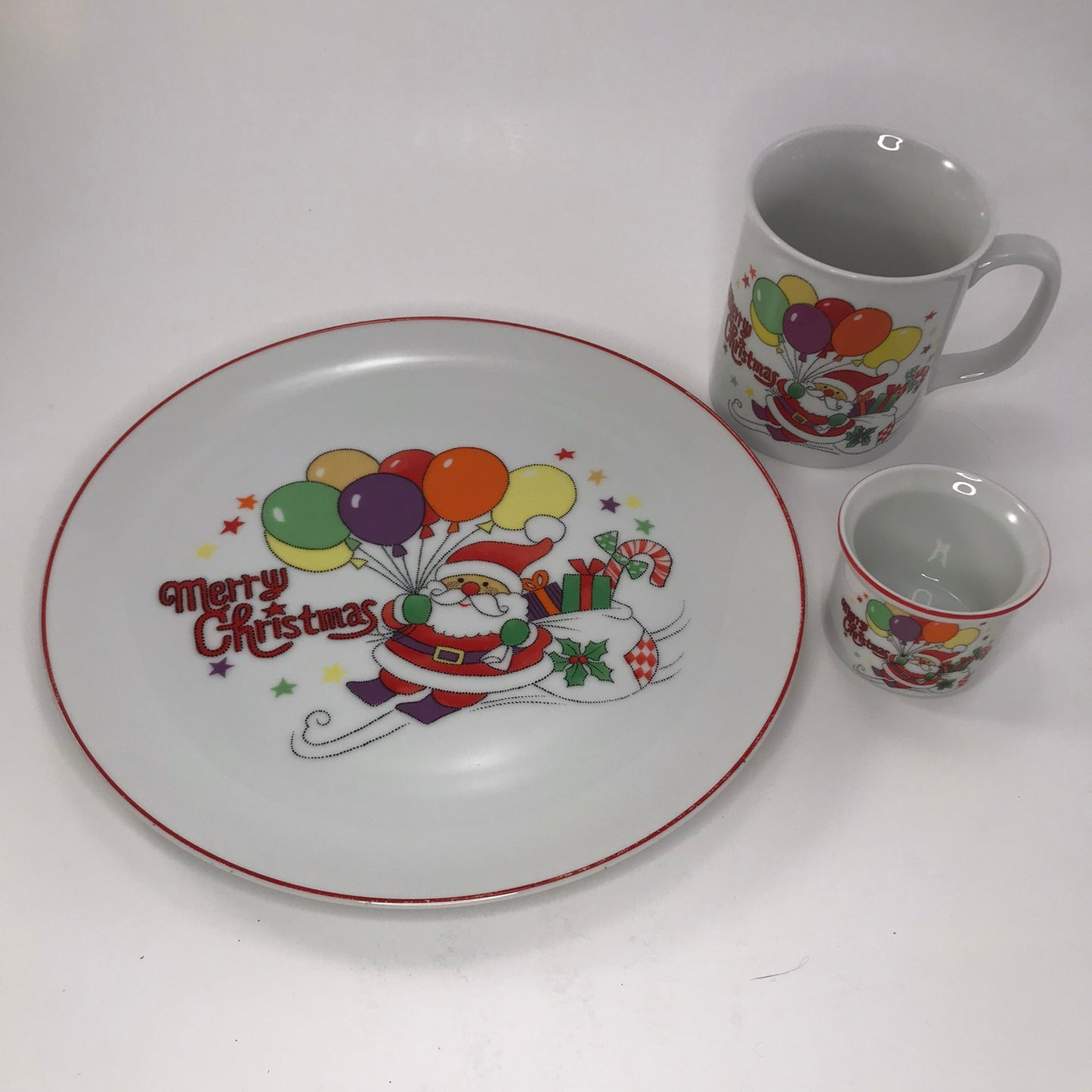 Merry Christmas Santa and Balloons Plate and Mugs Set
