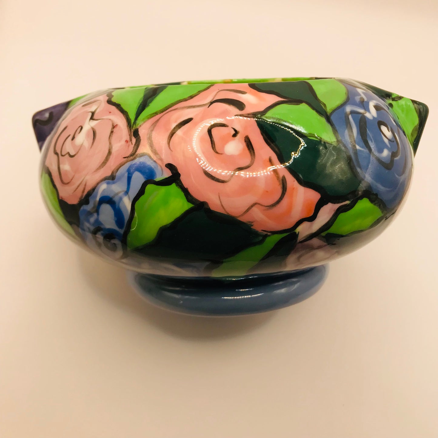 Patricia Golding Paquin Big Face and Roses Self-Watering Planter