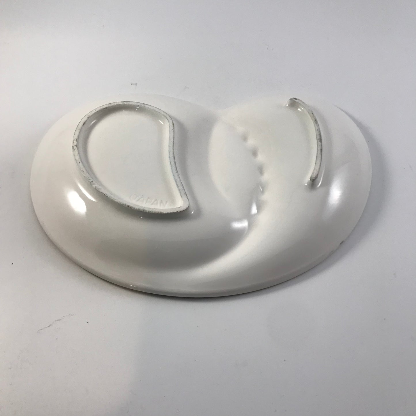 MCM Mid Century Semi-Heart Shaped Yellow Daisy Ashtray