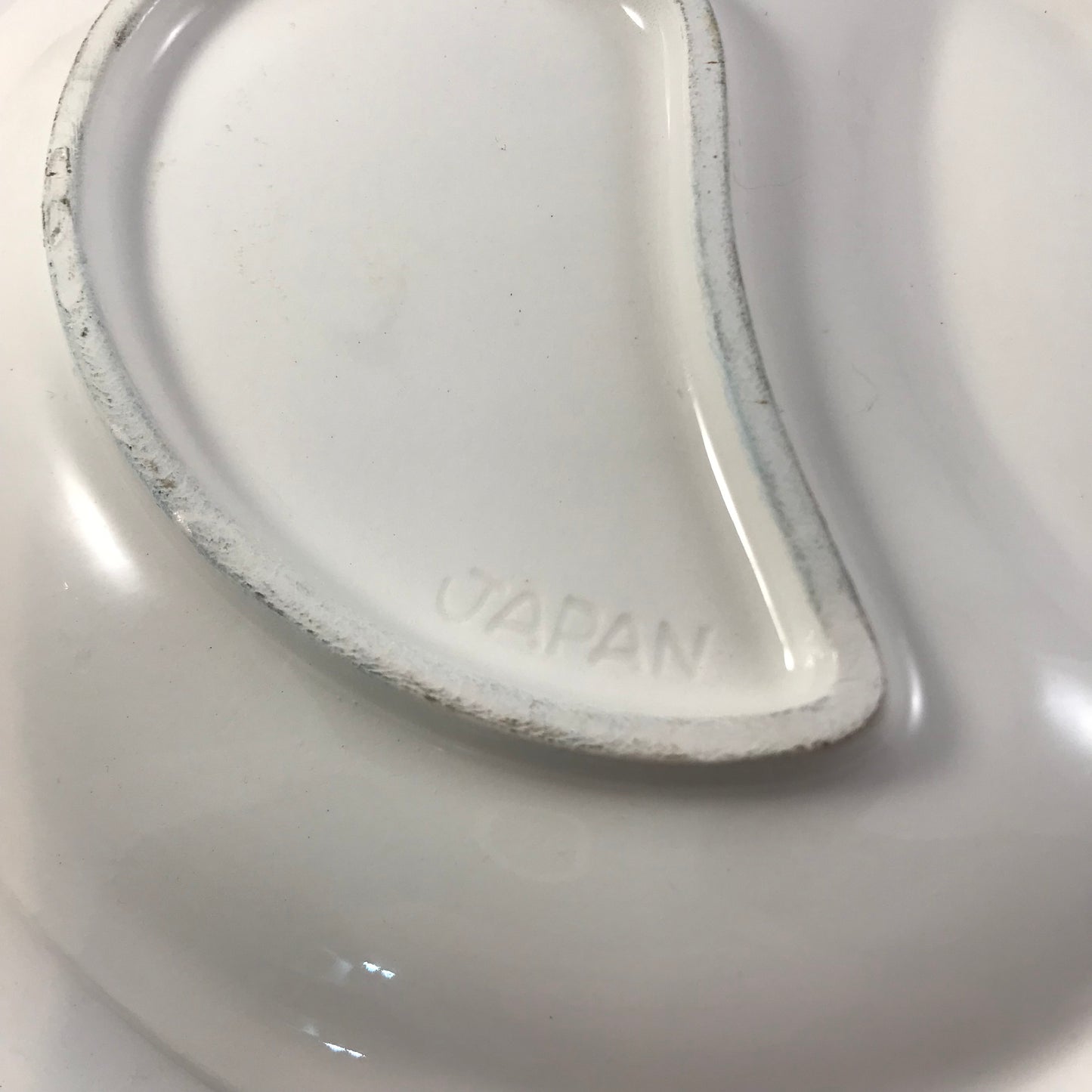 MCM Mid Century Semi-Heart Shaped Yellow Daisy Ashtray