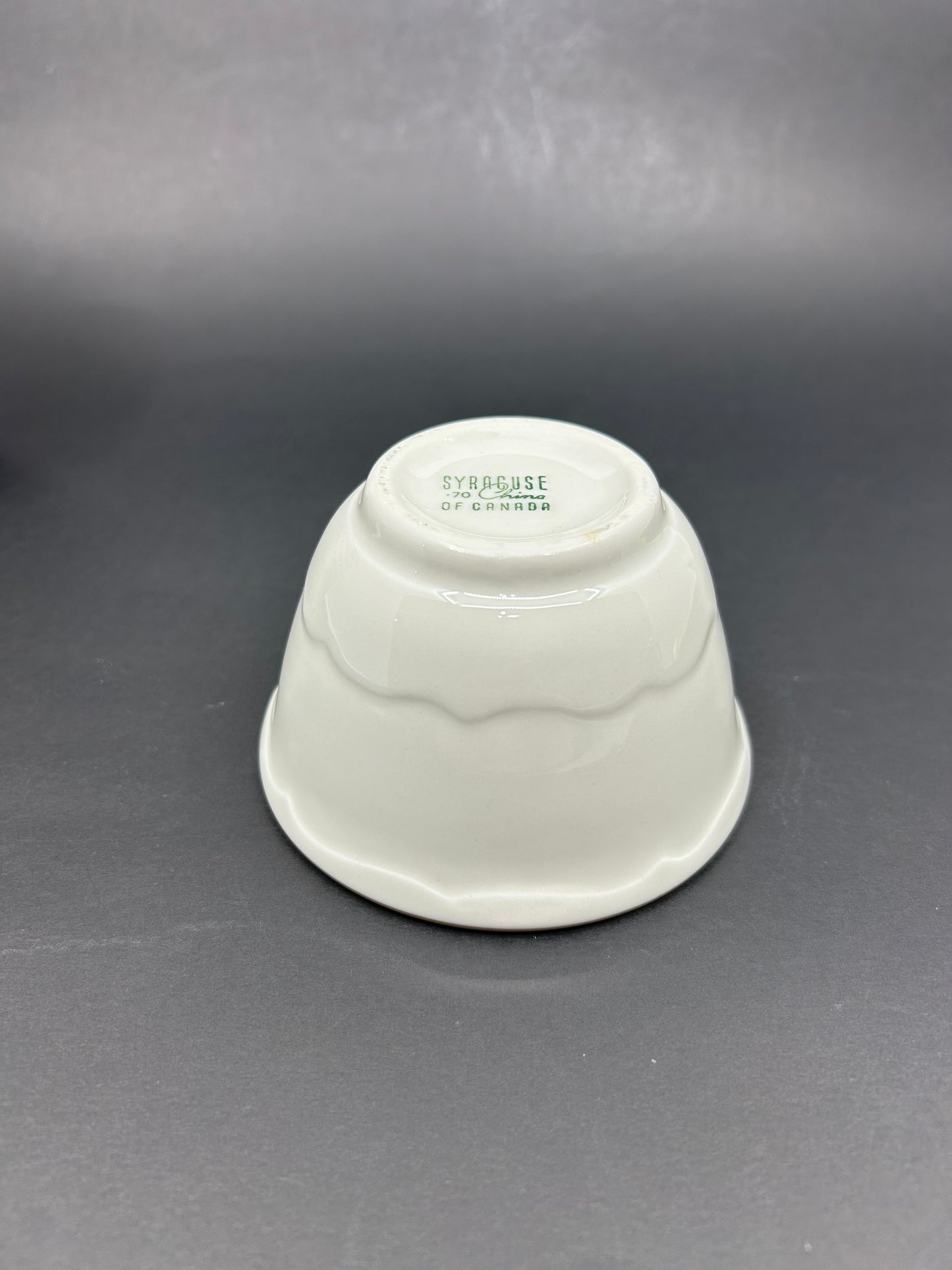 Syracuse of Canada 70 Restaurant Ware Mini White Bowls with Gold Trim