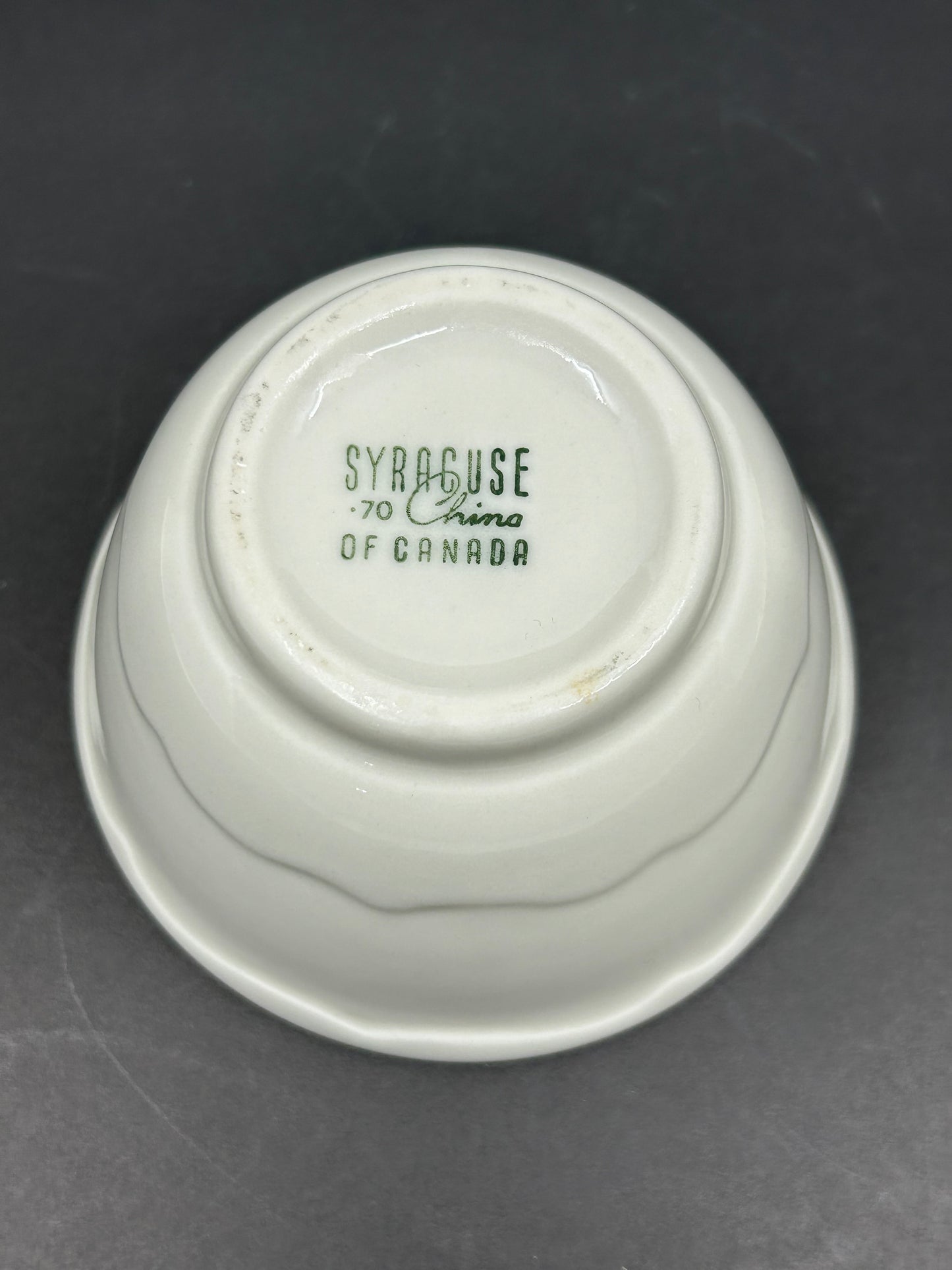 Syracuse of Canada 70 Restaurant Ware Mini White Bowls with Gold Trim