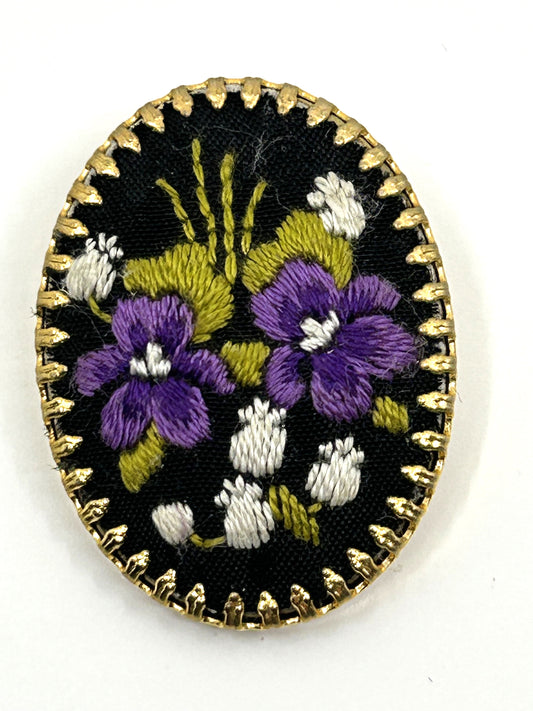 Vintage Cross Stitched Violets Round Goldtone Cameo Brooch