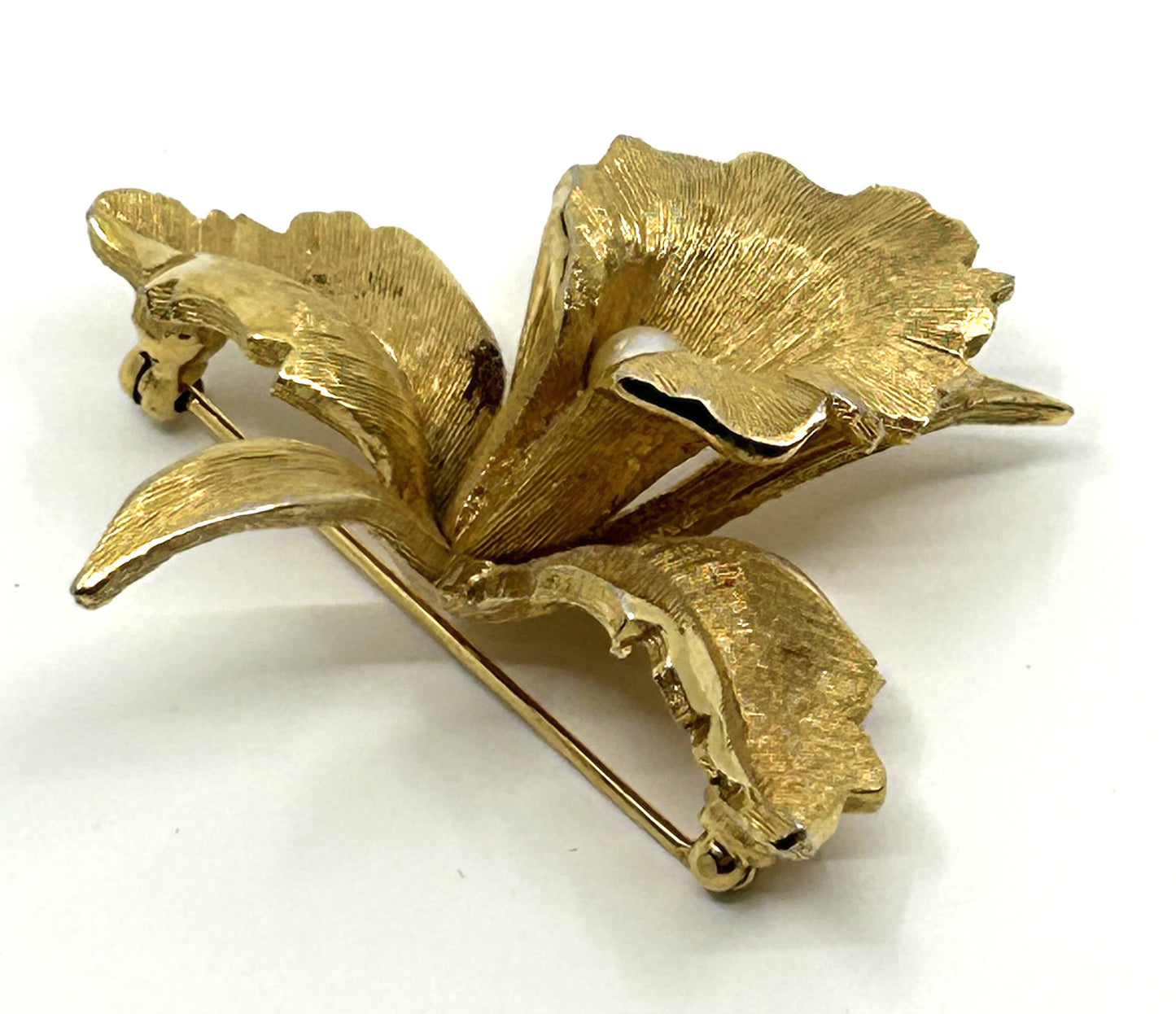 Vintage Textured Goldtone Orchid w/Pearl Brooch