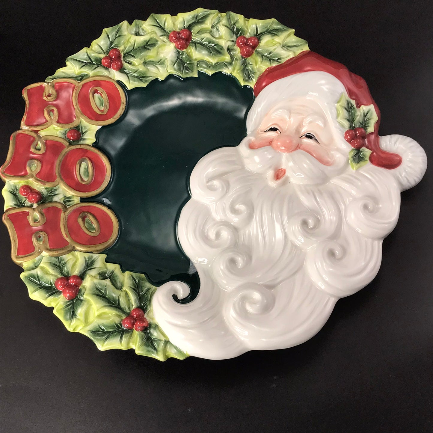Fitz and Floyd Essentials Ceramic Ho Ho Ho Santa Claus Face Christmas Holly Wreath Décor Plate