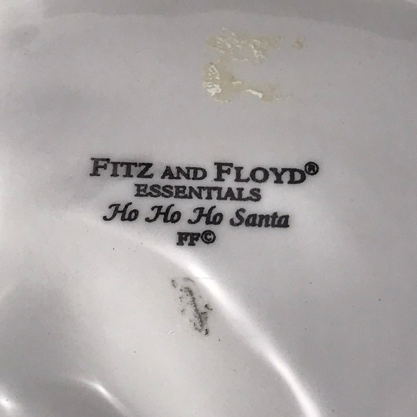 Fitz and Floyd Essentials Ceramic Ho Ho Ho Santa Claus Face Christmas Holly Wreath Décor Plate