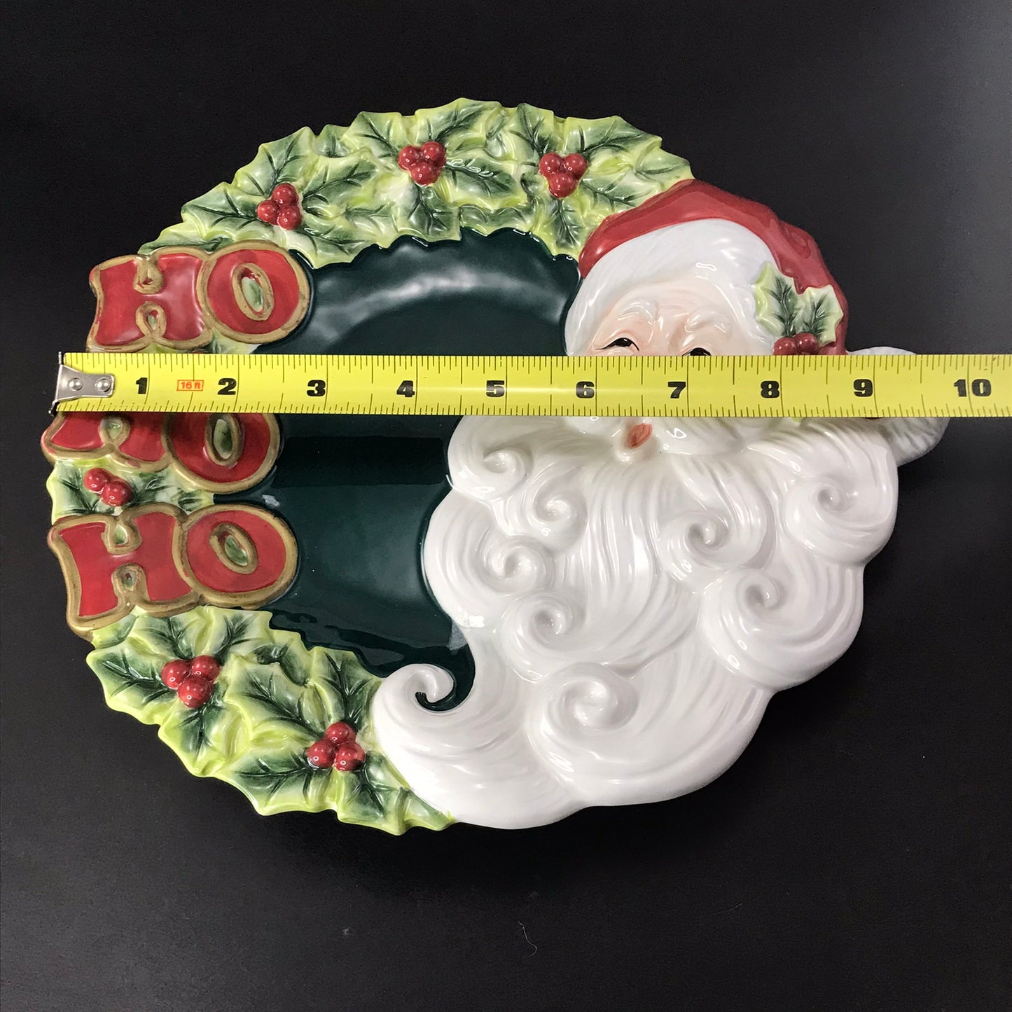 Fitz and Floyd Essentials Ceramic Ho Ho Ho Santa Claus Face Christmas Holly Wreath Décor Plate