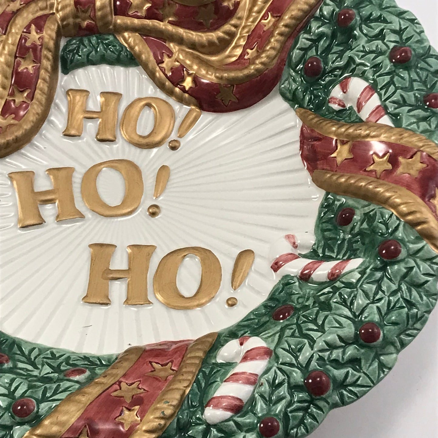 Fitz and Floyd Essentials Ceramic HO HO HO Santa Claus Hugging a Christmas Wreath Décor Plate