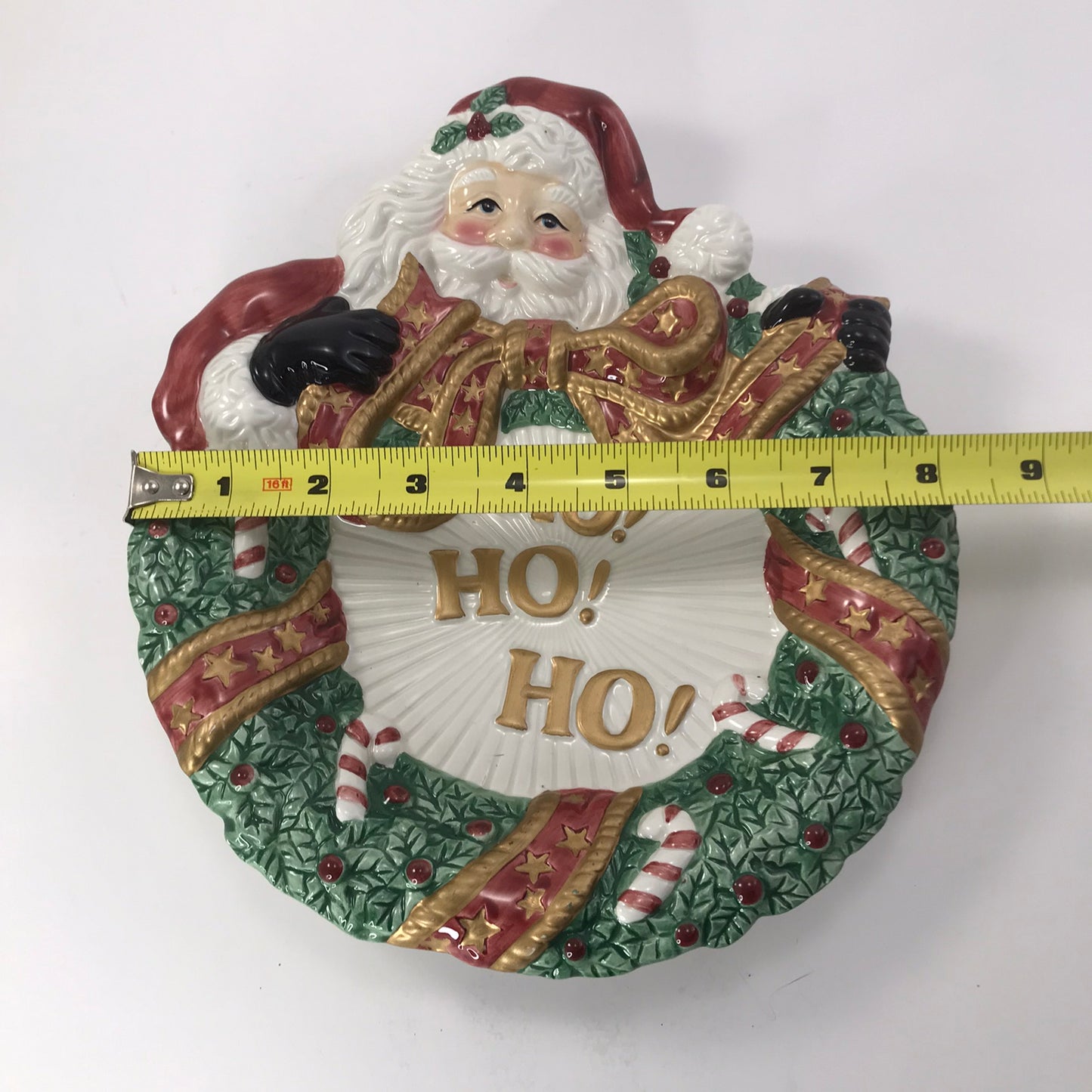 Fitz and Floyd Essentials Ceramic HO HO HO Santa Claus Hugging a Christmas Wreath Décor Plate